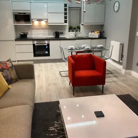 Donnybrook Castle Apartment *